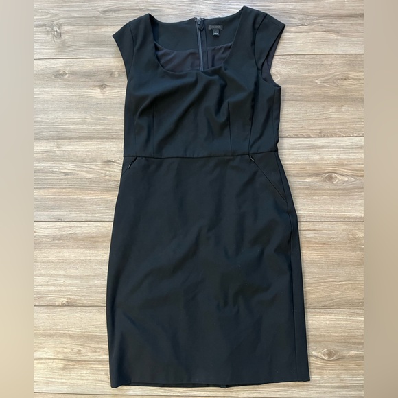 Ann Taylor Classic Scoop Neck Business Casual Black Cap Sleeve Dress 12 - Picture 4 of 13